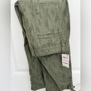 Style & Co Printed Capri Pants Linear Dashed 6